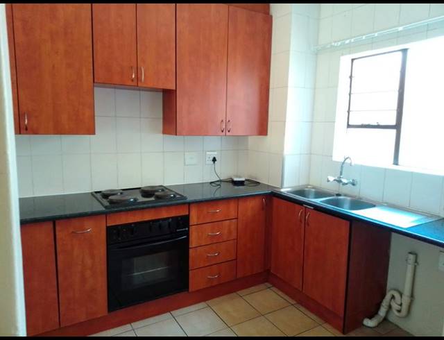 2 BEDROOM PROPERTY TO RENT IN SONNEVELD
